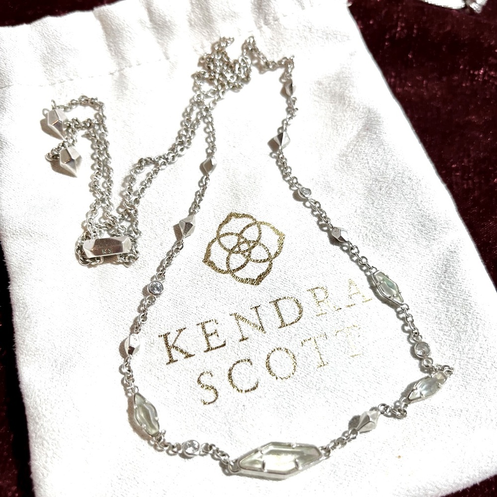 KENDRA SCOTT Debra Iridescent Choker Necklace Silver Adjustable